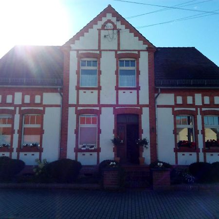 Am Lindenplatz Bed & Breakfast Crinitz Eksteriør bilde