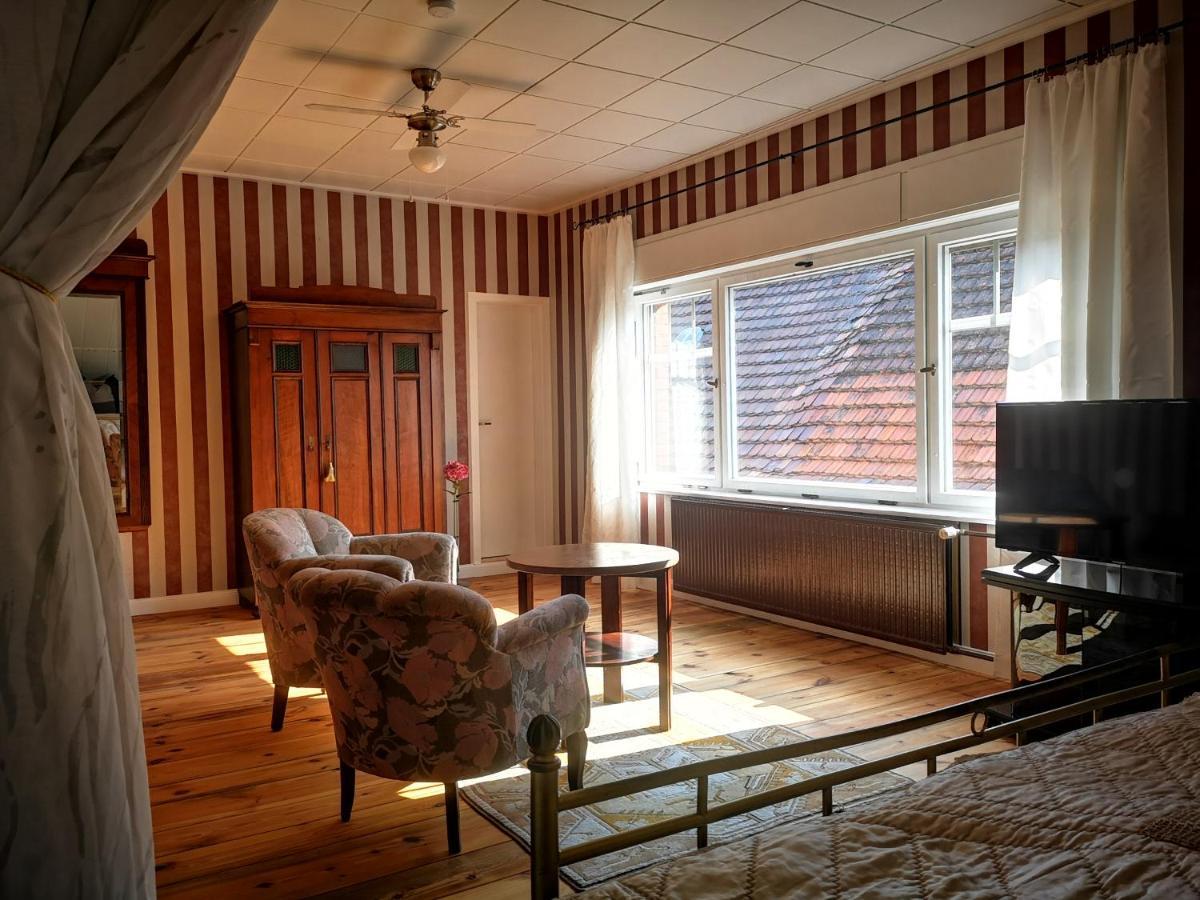 Am Lindenplatz Bed & Breakfast Crinitz Eksteriør bilde