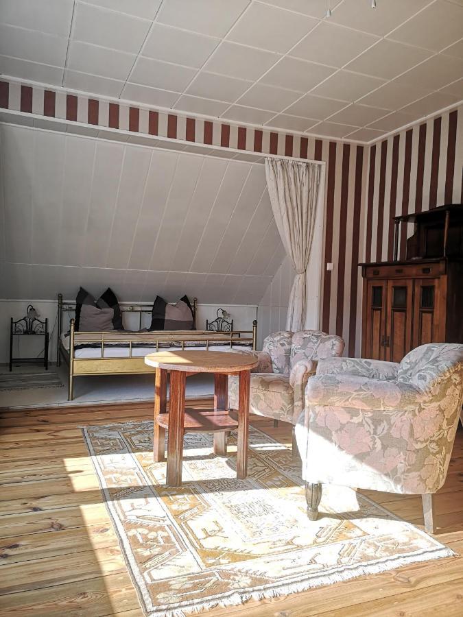 Am Lindenplatz Bed & Breakfast Crinitz Eksteriør bilde